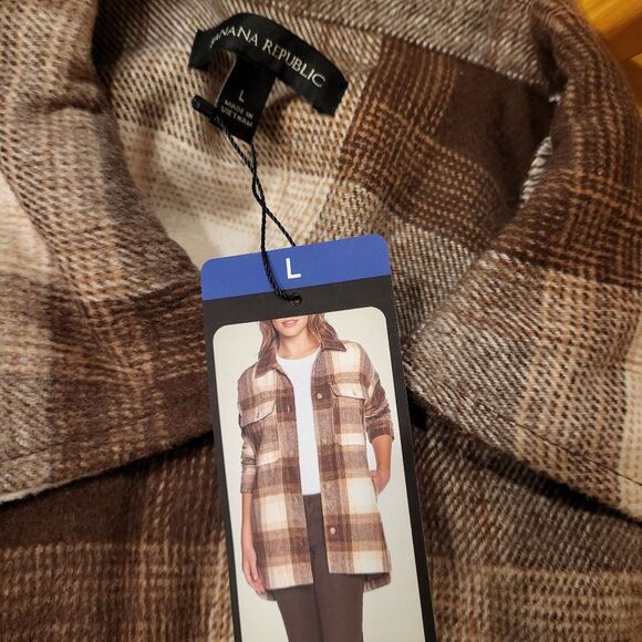 NEW Banana Republic Big Shirt / White Jacket  Great Casual Look! - Size Large - Picture 1 of 2